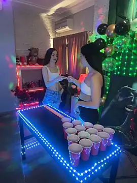 Snapshot of VictoriaLanes chatting on March 21, 8:19 am VictoriaLanes online show from March 21, 8:19 am