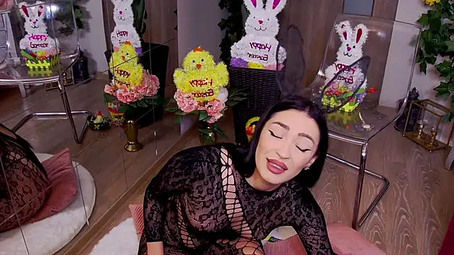 Snapshot of VictoriaLanes chatting on April 1, 4:35 am VictoriaLanes online show from April 1, 4:35 am