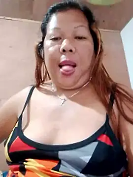 chubbysexy28 online show from February 21, 8:26 am