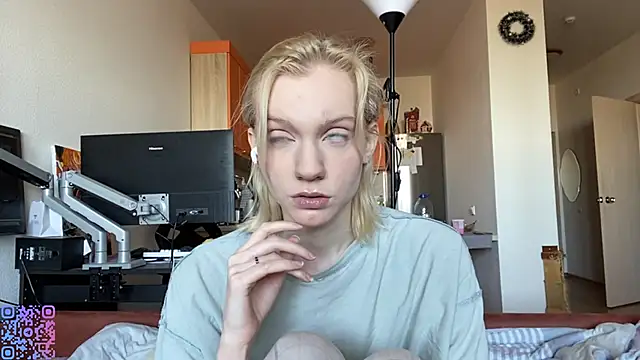 HirokoMassengills online show from March 24, 5:01 am