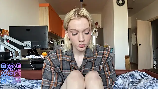 HirokoMassengills online show from March 31, 5:30 am