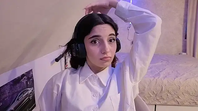 Blissmissataeses online show from March 7, 12:35 pm