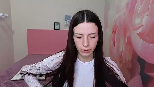 NoirDiva online show from March 3, 6:52 am