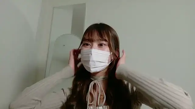 ukachan  online show from March 5, 2:02 pm