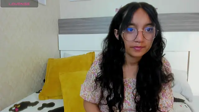 Emilyblussh online show from February 23, 6:16 pm