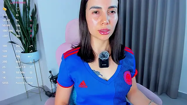 sara ospina22 online show from June 11, 9:35 pm