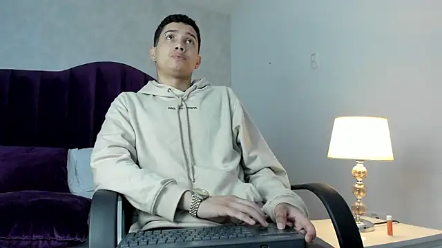 JoshBeech online show from March 25, 1:39 pm