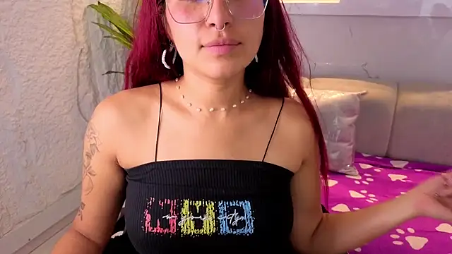 Snapshot of emily__tp chatting on February 18, 5:42 pm emily tp online show from February 18, 5:42 pm