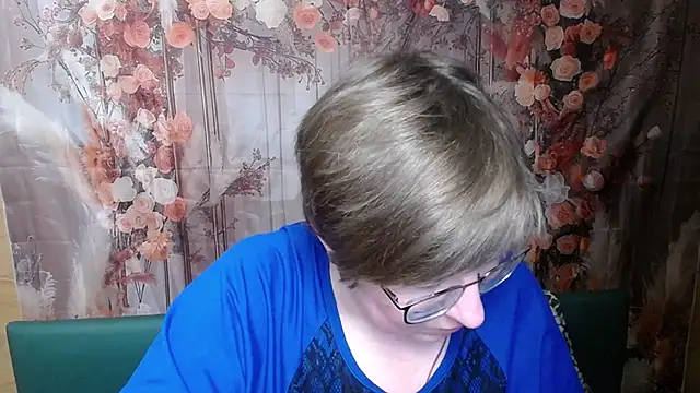 Snapshot of RadaChudna chatting on March 9, 6:17 am RadaChudna online show from March 9, 6:17 am