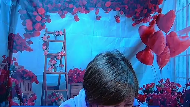 Snapshot of RadaChudna chatting on March 30, 5:19 am RadaChudna online show from March 30, 5:19 am