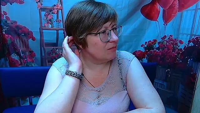 Snapshot of RadaChudna chatting on April 1, 4:57 am RadaChudna online show from April 1, 4:57 am