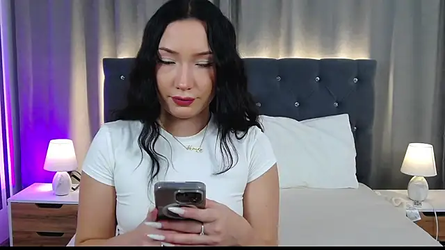 VikkyVonn online show from August 1, 10:58 am