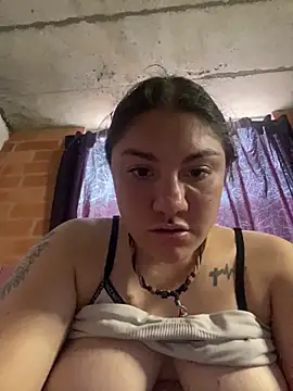 Snapshot of ZoE-sweettt chatting on April 13, 8:25 pm ZoE-sweettt online show from April 13, 8:25 pm