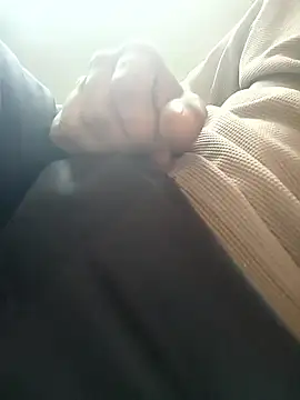 Snapshot of Vinay0822 chatting on February 14, 8:55 am Vinay0822 online show from February 14, 8:55 am