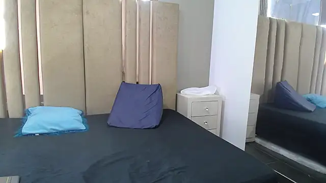 Snapshot of cherry07_ chatting on February 16, 11:17 am cherry07 online show from February 16, 11:17 am