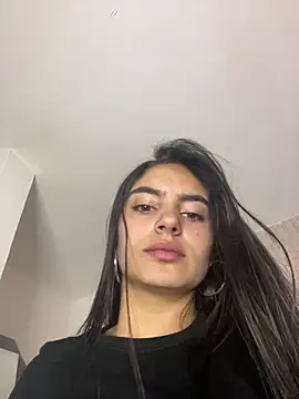 scarleth zin online show from March 5, 5:20 pm