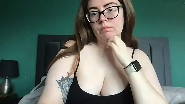 CurvyBx online show from March 30, 9:43 am