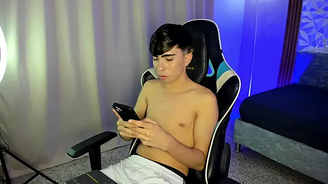 Arvinn  online show from February 14, 4:09 am