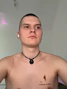 Kristina Maks online show from April 2, 2:15 pm