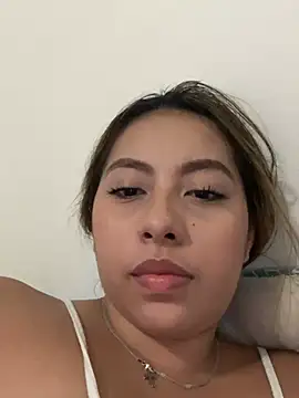 Emiily joee  online show from March 6, 11:12 pm