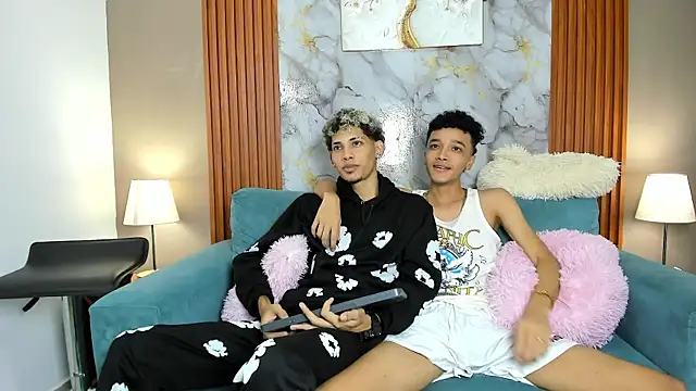 Snapshot of YOUNG_BOYS_HELL chatting on February 20, 6:26 am YOUNG BOYS HELL online show from February 20, 6:26 am