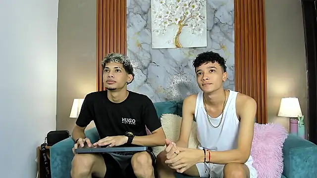 Snapshot of YOUNG_BOYS_HELL chatting on February 24, 1:14 am YOUNG BOYS HELL online show from February 24, 1:14 am