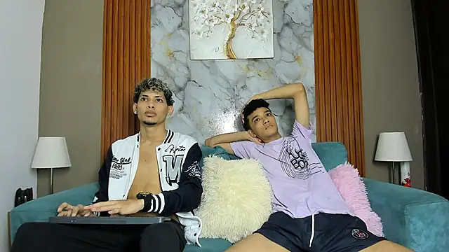 Snapshot of YOUNG_BOYS_HELL chatting on March 5, 1:12 am YOUNG BOYS HELL online show from March 5, 1:12 am