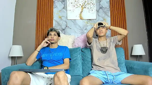 Snapshot of YOUNG_BOYS_HELL chatting on March 10, 1:21 am YOUNG BOYS HELL online show from March 10, 1:21 am