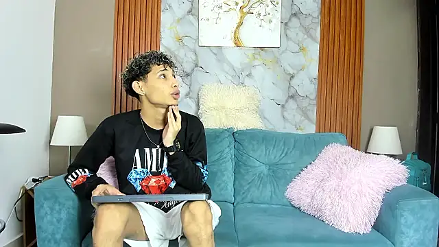 Snapshot of YOUNG_BOYS_HELL chatting on March 12, 1:12 am YOUNG BOYS HELL online show from March 12, 1:12 am