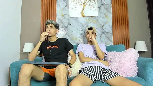 Snapshot of YOUNG_BOYS_HELL chatting on March 21, 1:43 am YOUNG BOYS HELL online show from March 21, 1:43 am