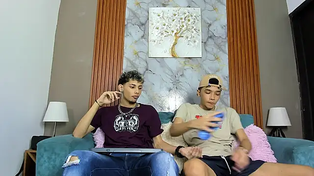 Snapshot of YOUNG_BOYS_HELL chatting on March 26, 1:22 am YOUNG BOYS HELL online show from March 26, 1:22 am