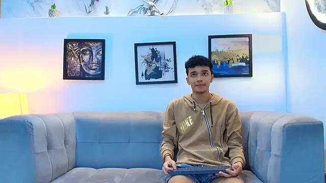 Snapshot of YOUNG_BOYS_HELL chatting on April 1, 1:17 am YOUNG BOYS HELL online show from April 1, 1:17 am