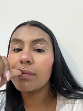 AprilBom online show from March 31, 10:59 am