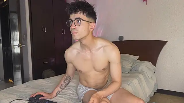 Rakhub online show from March 6, 9:00 pm