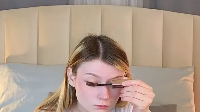 AlyssFrost online show from April 29, 2:15 am