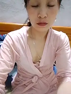 Snapshot of Thobaby112 chatting on May 26, 1:40 pm Thobaby112 online show from May 26, 1:40 pm