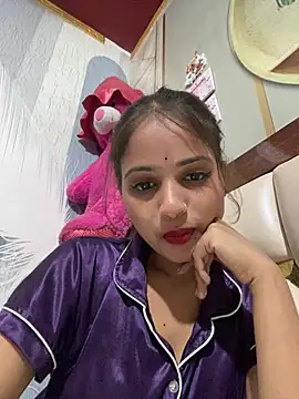 samayra1144 online show from May 8, 1:16 pm