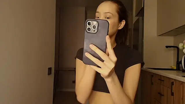 lilly sweeet online show from March 6, 4:31 am