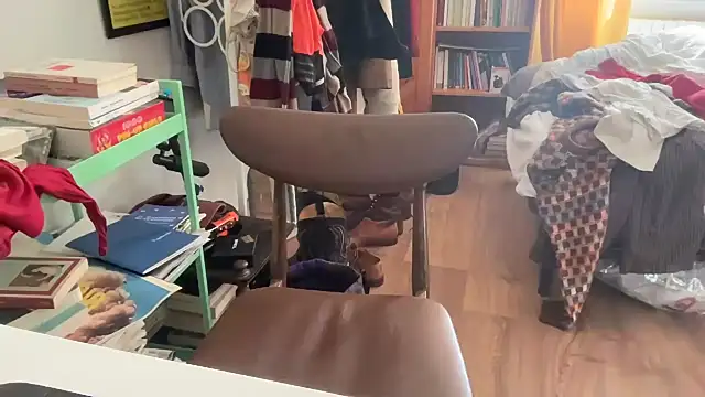 Snapshot of avidamentelive chatting on February 20, 10:38 am avidamentelive online show from February 20, 10:38 am