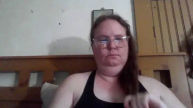 Snapshot of naughty_queen1 chatting on May 5, 8:06 pm naughty queen1 online show from May 5, 8:06 pm