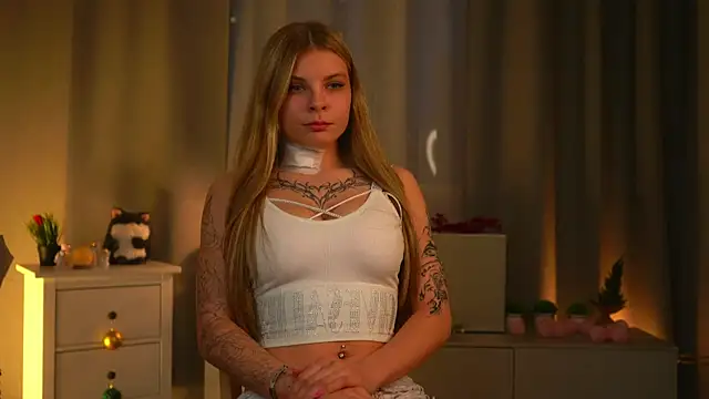 ZofiaPantano online show from March 27, 2:50 pm