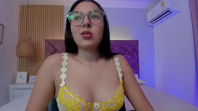 Snapshot of Miss_Lexy_ chatting on March 18, 7:28 pm Miss Lexy online show from March 18, 7:28 pm