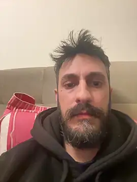 Snapshot of livegreek chatting on March 17, 6:22 pm livegreek online show from March 17, 6:22 pm