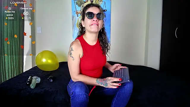 oriana thomson01 online show from March 29, 2:28 pm