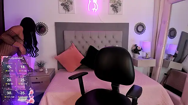 julietha Vega online show from March 24, 6:13 pm