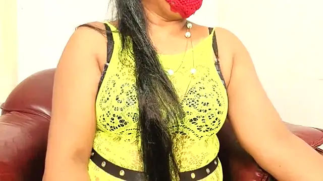 Snapshot of Liyona_s chatting on June 2, 5:26 pm Liyona s online show from June 2, 5:26 pm
