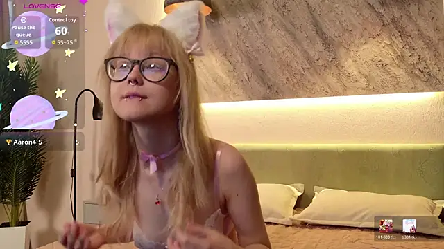 Snapshot of MoliQin chatting on March 17, 8:50 am MoliQin online show from March 17, 8:50 am