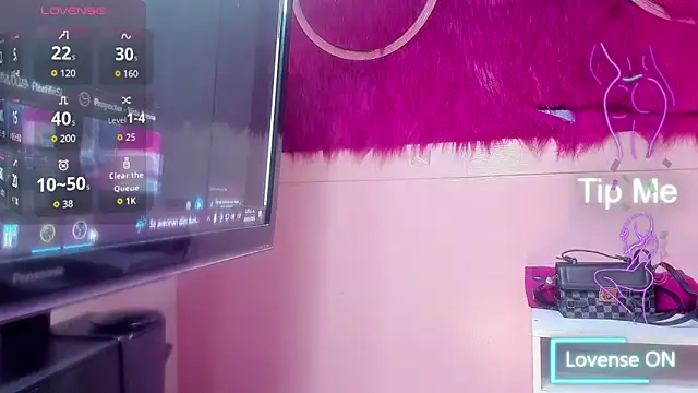 Snapshot of Karlaa_Hernandez_ chatting on March 20, 7:30 pm Karlaa Hernandez online show from March 20, 7:30 pm