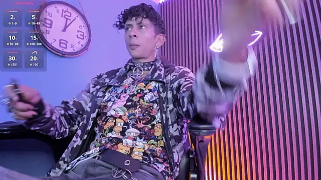 Maximoking26 online show from March 6, 2:19 am