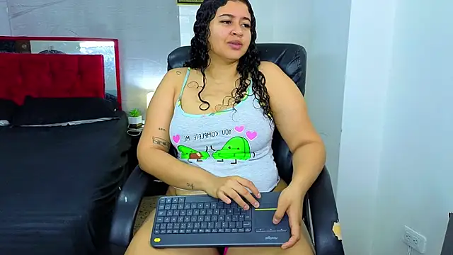 goodgirlxxl online show from June 10, 1:06 am
